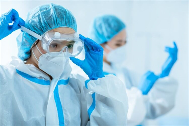 コロナウイルス – エジプト：ICRCがCOVID-19対策支援のため保健省に防護具を寄贈